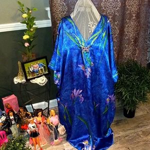 Beautiful watercolor Iris moo moo house dress one size